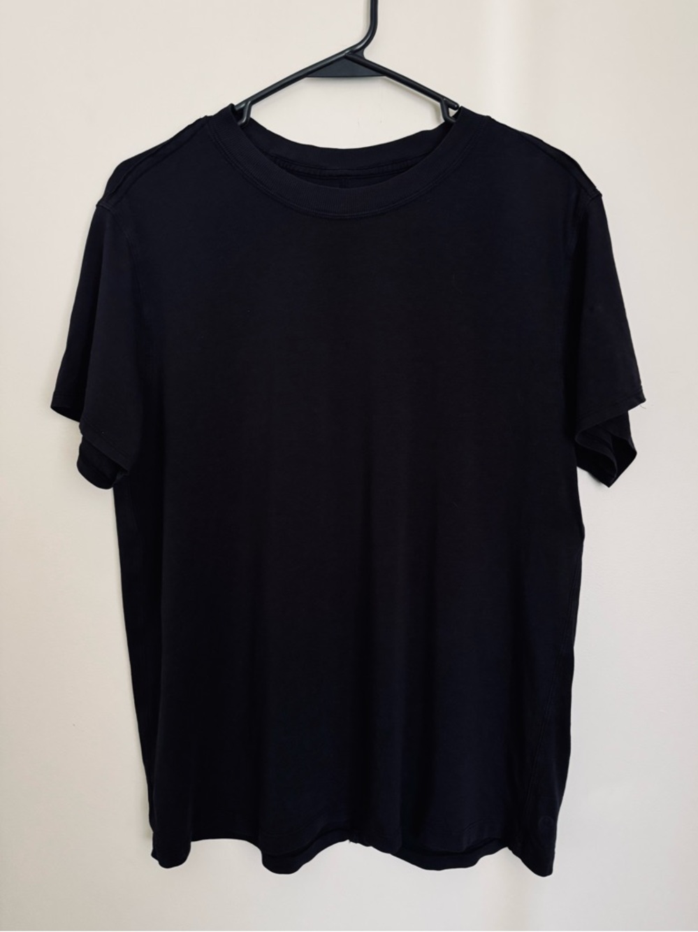 Lululemon Men’s Basic Crew Neck Tee Shirt, Size L